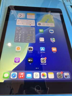 Brukt iPad 8 (2020) 128GB Grade B - Bilde 3
